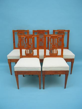 Satz von 5 St&uuml;hlen, Louis-XVI, deutsch um 1775