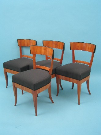 Satz von 4 St&uuml;hlen, Biedermeier, wohl Augsburg um 1820