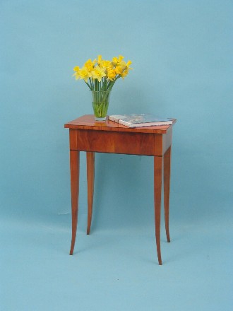 Beistelltisch Biedermeier, s&uuml;ddeutsch um 1815