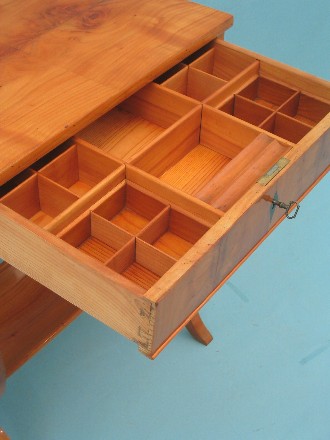 Arbeits- / Beistelltisch, Biedermeier
